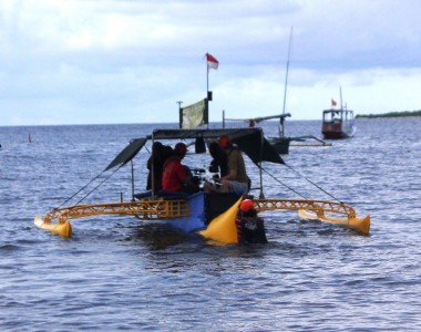 Tiga Nelayan Sukses Gelar Ekspedisi Bali Jawa dengan Perahu Anti-Tenggelam